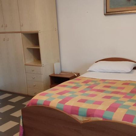 La Casa Di Periferia Lägenhet Bari Exteriör bild
