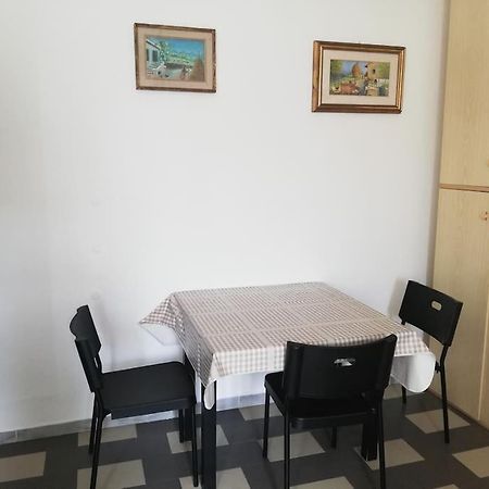 La Casa Di Periferia Lägenhet Bari Exteriör bild