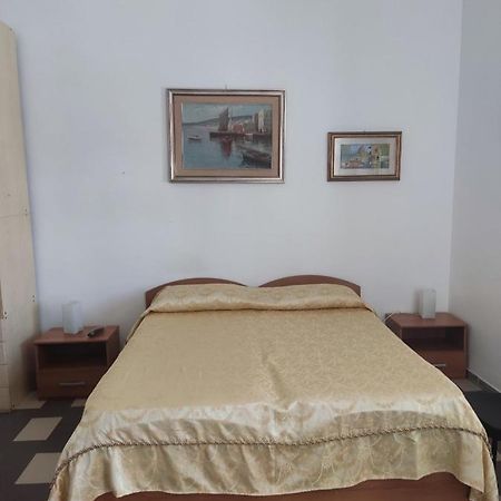 La Casa Di Periferia Lägenhet Bari Exteriör bild