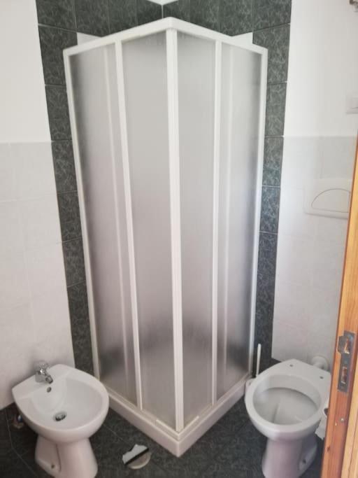 La Casa Di Periferia Lägenhet Bari Exteriör bild