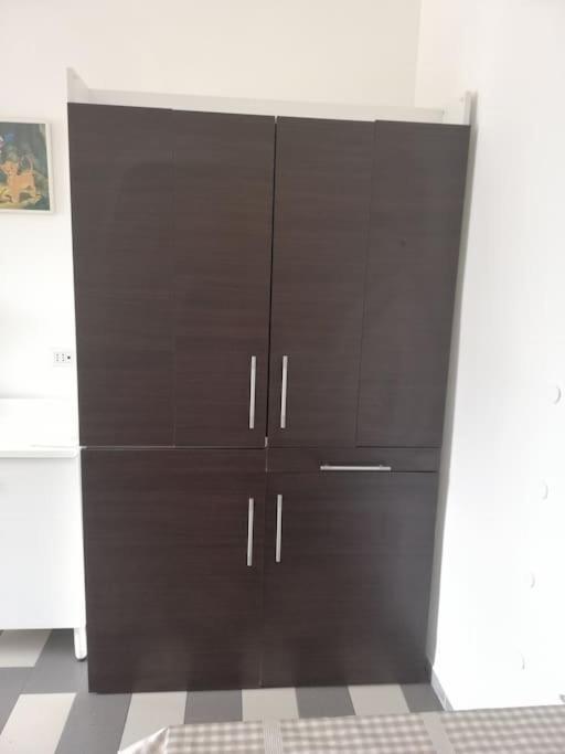 La Casa Di Periferia Lägenhet Bari Exteriör bild