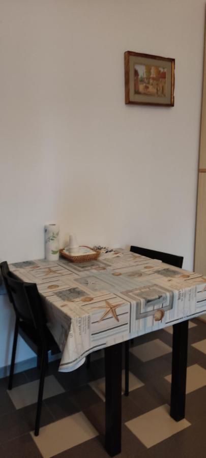 La Casa Di Periferia Lägenhet Bari Exteriör bild