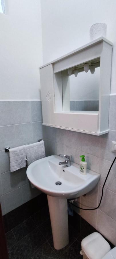 La Casa Di Periferia Lägenhet Bari Exteriör bild